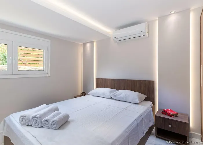 Seashore Stream Suites